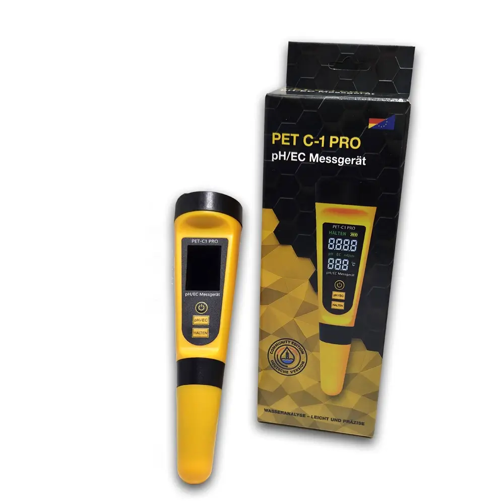 PET-C1 PRO Messgerät mit Verpackung Gelbes PET-C1 PRO Messgerät neben seiner Faltschachtel